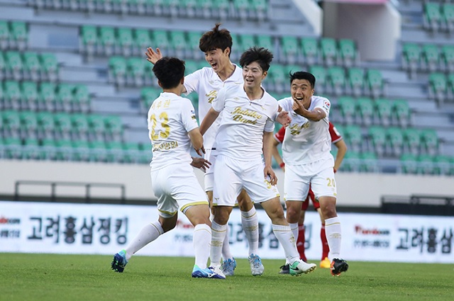 [Ʈ]FC, 泲 1-1 º 